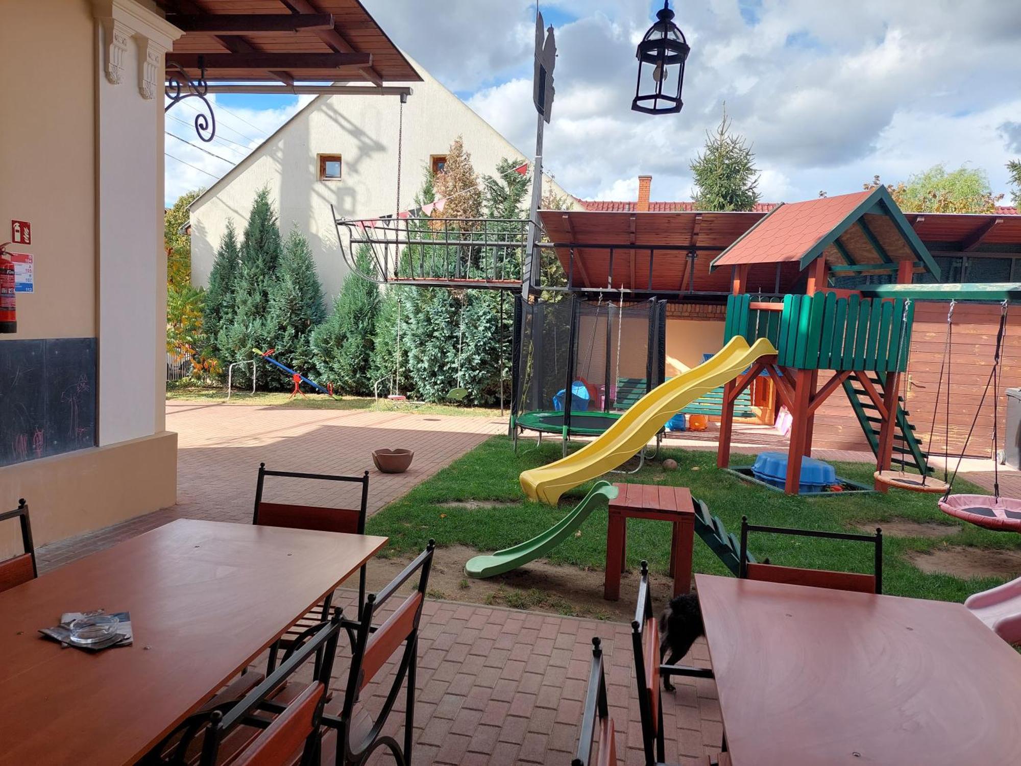 Gyulai Mesehaz Apartman Εξωτερικό φωτογραφία